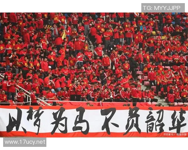 深圳足球队实力引发热议球迷对球队表现的看法与争议分析